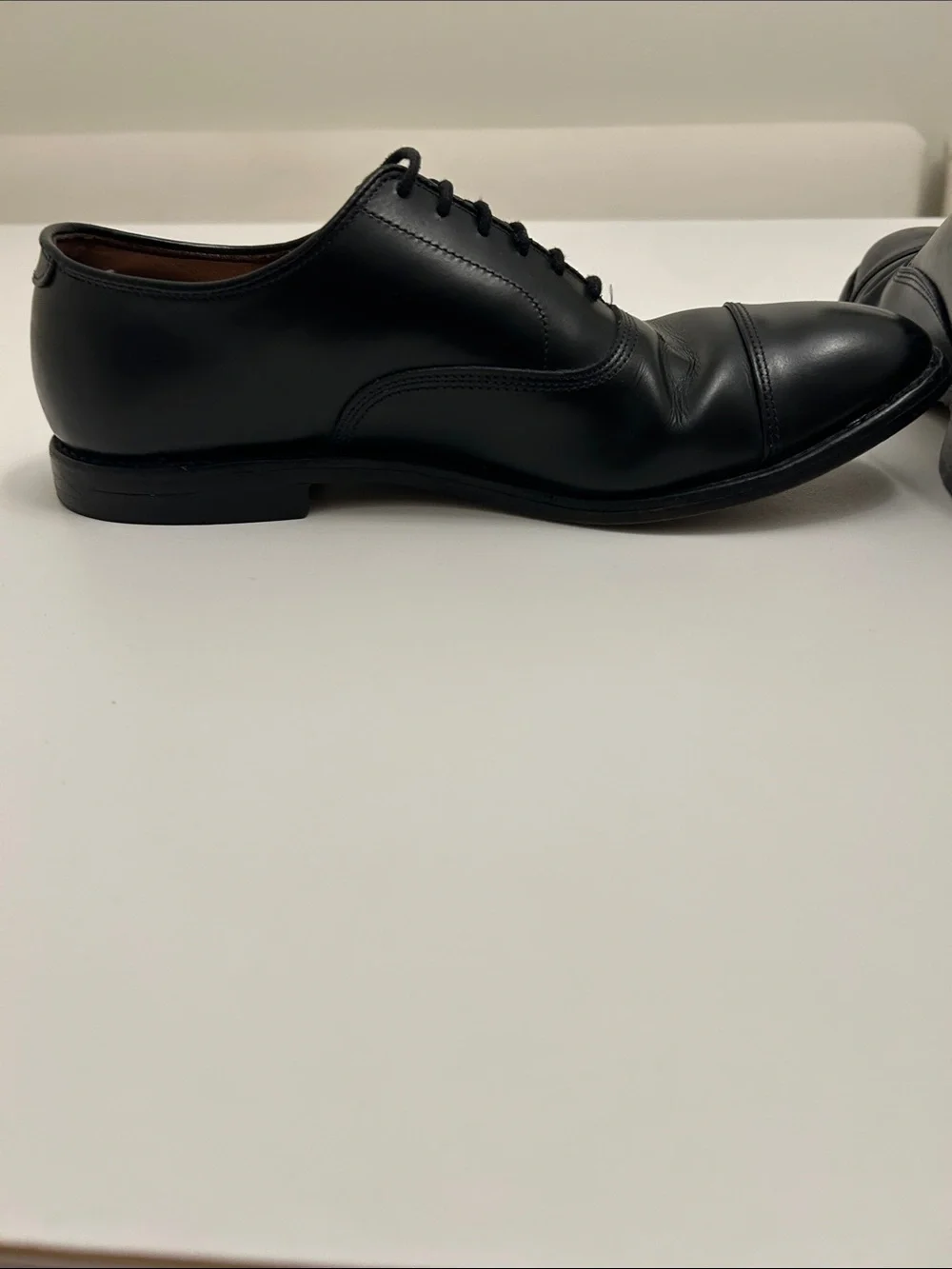 Allen Edmonds Park Avenue Black leather Cap-Toe Oxfords